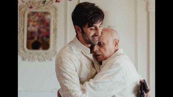 भावुक महेश भट्ट को रणबीर कपूर ने प्यार से लगाया गले, देखिए दामाद-ससुर की सबसे प्यारी फोटो