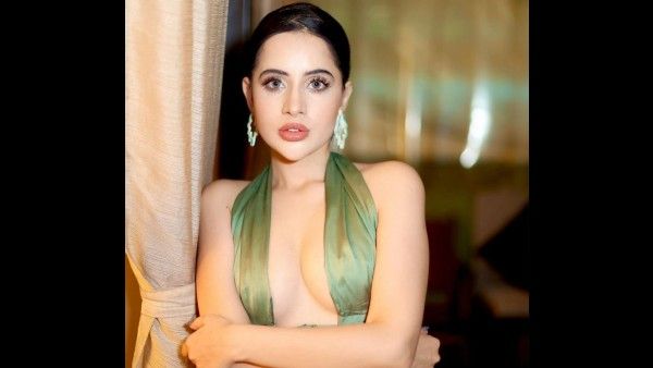 Adult फिल्म की शूटिंग करते हुए पुलिस ने उर्फी जावेद को पकड़ा, वायरल वीडियो देख फैंस हैरान!