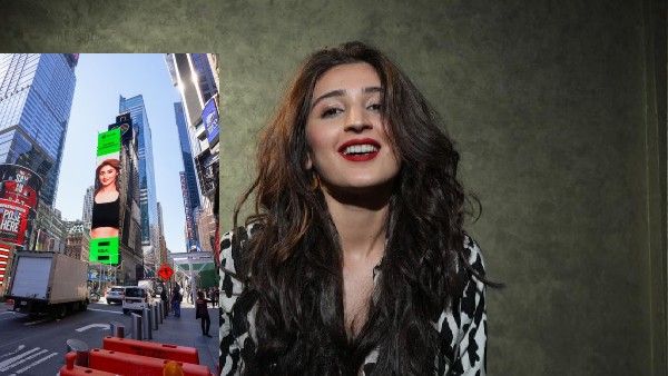 टाइम्स स्क्वायर बिलबोर्ड पर दिखी ध्वनि भानुशाली की झलक, शानदार पॉप स्टार का कमाल!