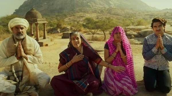 जयेशभाई जोरदार DAY 1 बॉक्स ऑफिस: रिलीज होते ही औंधे मुंह गिरी रणवीर सिंह की फिल्म, यहां जानें कलेक्शन