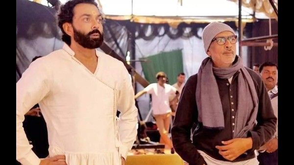 बॅाबी देओल की सीरीज 'आश्रम 3' को लेकर डरे प्रकाश झा- पत्थर फेंके जाते हैं , गालियां पड़ती हैं