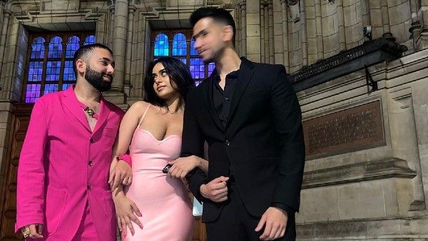 कनिका कपूर रिसेप्शन पार्टी में अजय देवगन की बेटी न्यासा का सबसे सेक्सी लुक देख फैंस हैरान