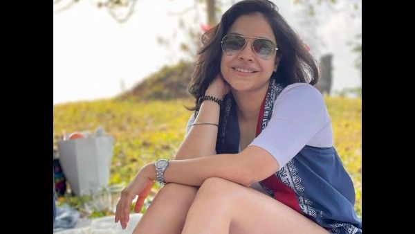 कपिल शर्मा शो फेम सुमोना चक्रवर्ती का समर बिकिनी लुक देख फैंस हैरान, दिखाया सेक्सी फिगर