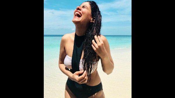 द फैमिली मैन की जोया का इंस्टाग्राम बिकिनी फोटो से भरा हुआ, अकेले में देखिए 5 सबसे सेक्सी फोटोशूट