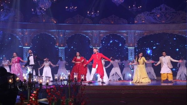 मीका दी वोटी- ग्रैंड फिनाले में कॉमेडियन भारती सिंह और मीका का परिवार आएगा एक साथ नज़र!