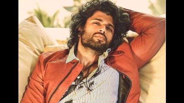 लाइगर स्टार विजय देवरकोंडा ने अपनी फीमेल फैन के लिए किया ये काम, सामने आया प्यारा वीडियो