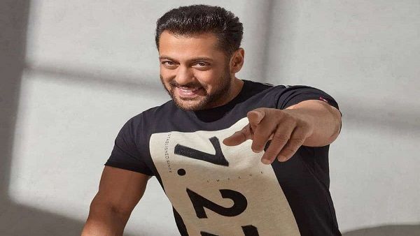 हिन्दी फिल्म इंडस्ट्री में सलमान खान पूरे किये 34 साल, खाते में आयी ब्लॉक बस्टर के साथ सुपर फ्लॉप फिल्में