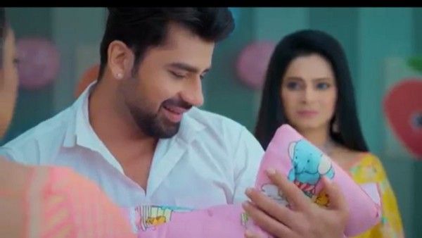 Anupama 2nd September update: अपनी बेटी से मिलकर इमोशनल हुआ तोषू, राखी ने मारा ताना