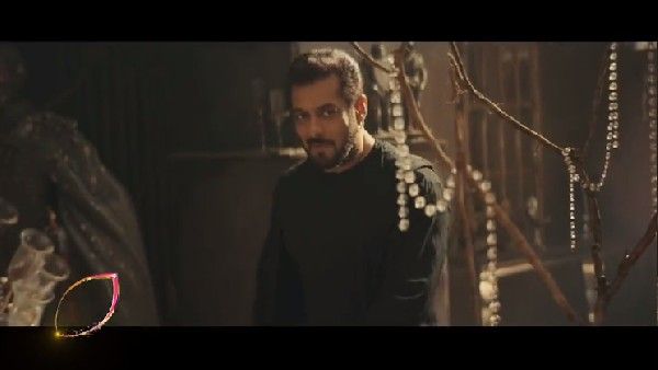 BB 16- सलमान खान की फीस बढ़ी नहीं बल्कि हो गई कटौती? 1000 करोड़ की मांग के बाद आई खबर!