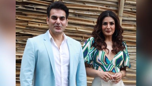 अरबाज खान ने रवीना टंडन से मिलाया हाथ, फिल्म 'पटना शुक्ला' का ऐलान