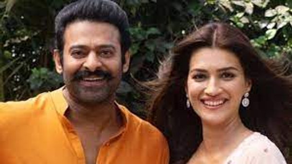 प्रभास कर रहे इस टॉप एक्ट्रेस को डेट! अनुष्का शेट्टी नहीं इस हसीना पर आया 'बाहुबली' का दिल