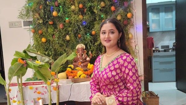 गणेश चतुर्थी पर रश्मि देसाई की भक्ति, बताया कैसे हो बप्पा इको-फ्रेंडली, देखिए तस्वीर