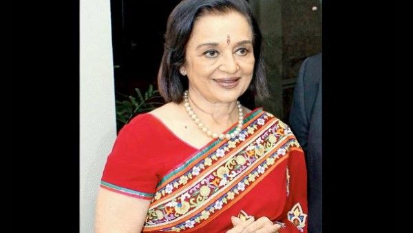 वेटरन एक्ट्रेस आशा पारेख को 'भयानक' लगते हैं अपने गानों के रीमिक्स, निकाली भड़ास