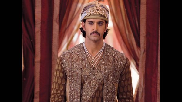 फिल्मों में अपने रोल की तैयारी के लिए कोई पहुंचा सेना के पास तो किसी ने देखी डॉक्यूमेंट्री, जाने यहां