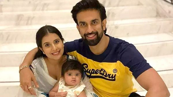 सेलिब्रिटी कपल्स के अलगाव के कुछ ऐसे मामले जब Parents के खराब रिश्तों में उलझ कर रह गया बचपन