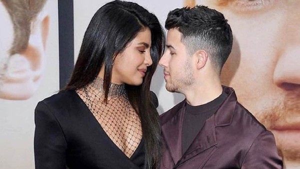 Priyanka Chopra ने ऐसे मनाया Karwa Chauth, निक जोनस के लिए किया खास काम, तस्वीर वायरल!