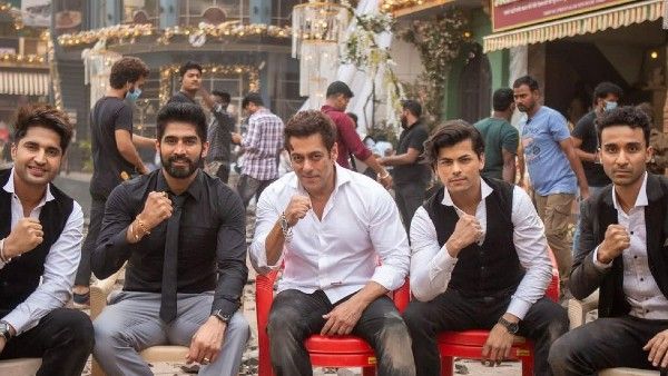Kisi Ka bhai Kisi Ki Jaan: फाइटिंग सीन में Salman Khan के साथ बॅाक्सर Vijender, सुपरहिट गैंग