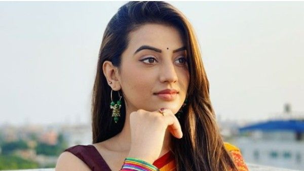 भोजपुरी एक्ट्रेस Akshara singh ने चला दी गोली, पुलिस की नोटिस के बाद होगी गिरफ्तारी !