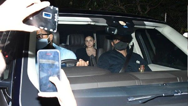 Raha का नाम चिल्लाने पर Alia Bhatt ने पैपराजी को दे डाला ऐसा जवाब?