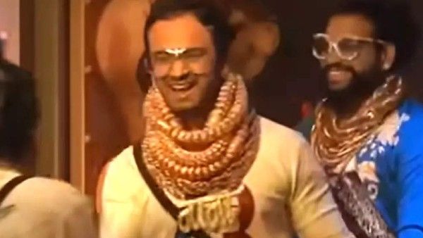 Bigg Boss 16 Golden Boys Promo: 8 किलो Gold से लदे गोल्डन बॅायज , 25 लाख के लिए बड़ी फाइट!