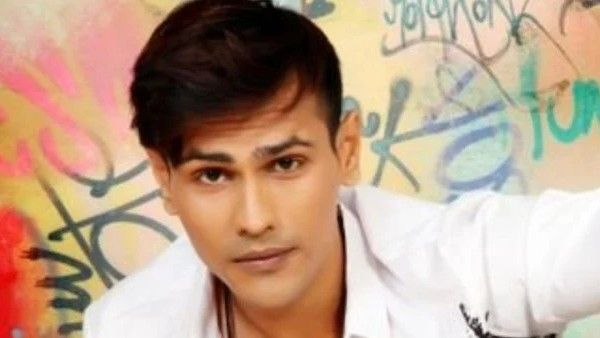 डायरेक्टर ने मुझसे प्राइवेट पार्ट दिखाने के लिए बोला, मैं यह सुनकर बुरी तरह चौंक गया