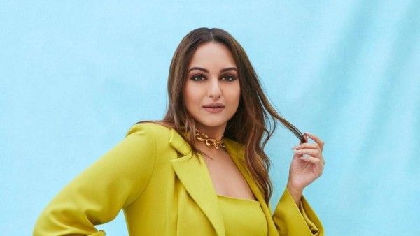 Sonakshi Sinha Telugu Debut- सोनाक्षी सिन्हा करेंगी नई शुरुआत, तेलुगु इंडस्ट्री में डेब्यू के लिए तैयार!