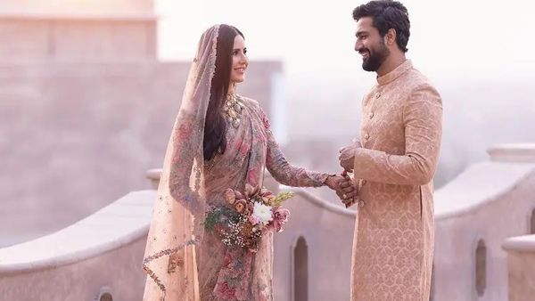 बॉलीवुड सेलेब्स की शादियों से जुड़े मजेदार किस्से, कोई घोड़ी से गिरा तो किसी का फटा पायजामा