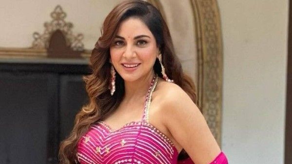 Shraddha Arya Video: मोटी बुलाने पर टीवी की बहू ने पहनी टॉवल, थूक कर बाॅडी शेमिंग पर दिया जवाब