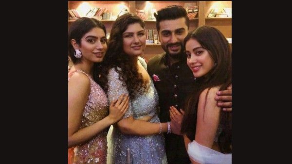 बहन अंशुला कपूर संग खुशी कपूर ने बनवायी मैचिंग टैटू, दोनों के बीच है गहरी बॉन्डिंग