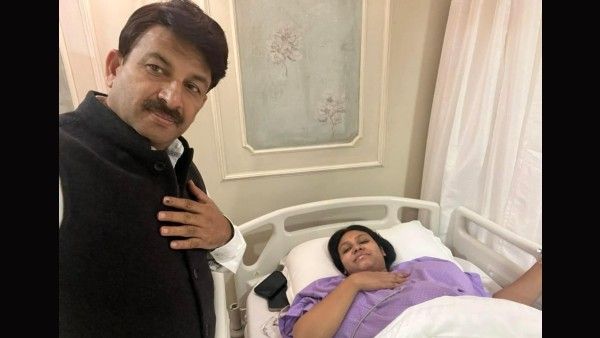बेटी के जन्म पर खुशी से झूमे Manoj Tiwari,लिखा- देवी का रूप, अस्पताल में पत्नी की हुई ऐसी हालत