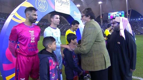 Messi, Ronaldo, Mbappe समेत फुटबॉल के महान खिलाड़ियों के साथ दिखे महानायक अमिताभ बच्चन, फैंस गदगद- Watch