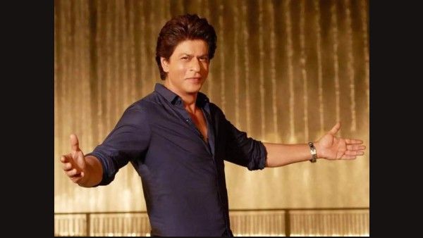 सोशल मीडिया पर इन 6 लोगों को फॉलो करते हैं शाहरुख खान, जानिए कौन हैं वो 6 लोग