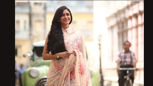 विद्या बालन से लेकर मृणाल ठाकुर तक, टीवी इंडस्ट्री से इन एक्ट्रेस ने बॉलीवुड में बनाया मुकाम