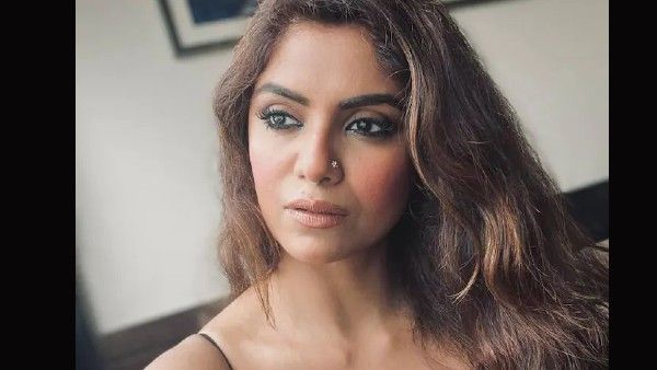 नागिन शो ने बनाया इस एक्ट्रेस को सुपरहिट, फिर भी नहीं मिला कोई काम, पैसे के लिए बेचा लाखों का घर