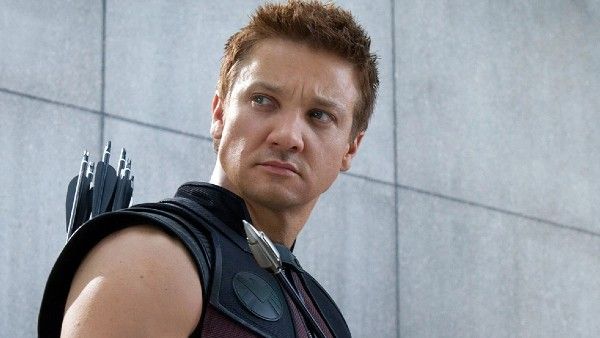 Avengers फेम एक्टर Jeremy Renner की हालत नाजुक, एक्सीडेंट के बाद किया गया एयरलिफ्ट