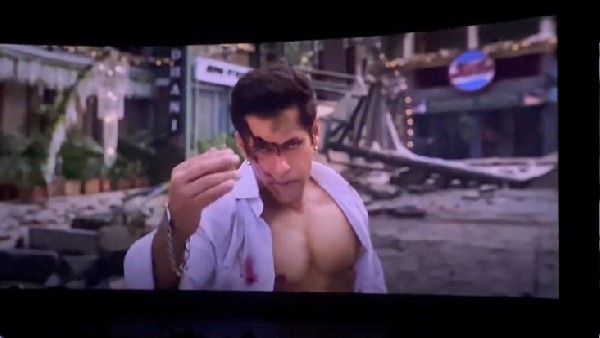 थिएटर से लीक हुआ Kisi Ka Bhai Kisi Ki Jaan का टीजर, फैंस बोले- 'रोंगटे खड़े हो गए'