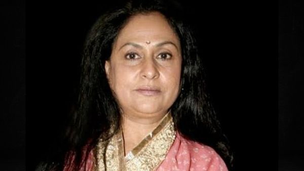 फोटो खींचने पर फैंस पर फिर भड़की जया बच्चन, जाने क्या कहा!