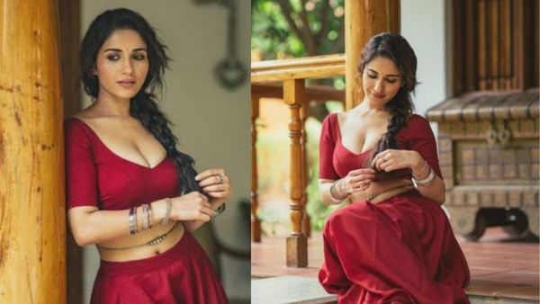 बिना दुपट्टे 'लाल' घाघरा-चोली में हुस्न के जलवे बिखेरती नजर आई ये हसीना, देखें तस्वीरें