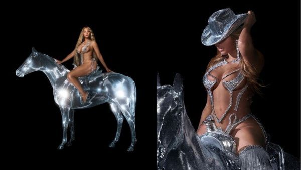 कतरन बदन पर लपेट घोड़े पर सवार होकर वर्ल्ड टूर पर निकली ये पॉप स्टार