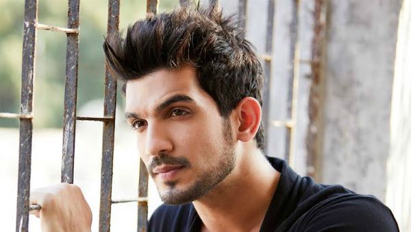 Arjun Bijlani : लड़की बनकर इस टीवी स्टार ने गिराई ऐसी बिजली, Viral फोटो देख फैंस हैरान