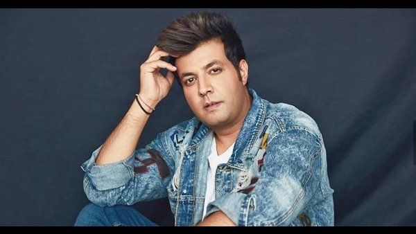 Birthday Special : कृति सेनन का ब्रो है ‘फुकरे’ का चूचा वरुण शर्मा, जानती हैं एक्टर के सारे सीक्रेट