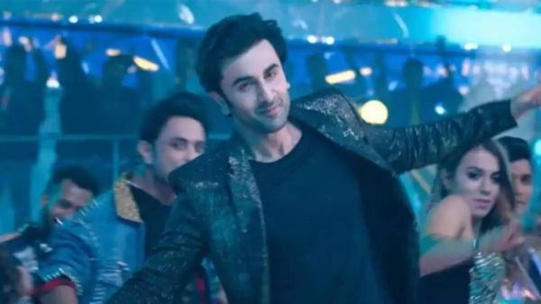 Animal की Wrap Up पार्टी में रणबीर कपूर ने स्टेज पर लगाई आग, वायरल हो रहा वीडियो