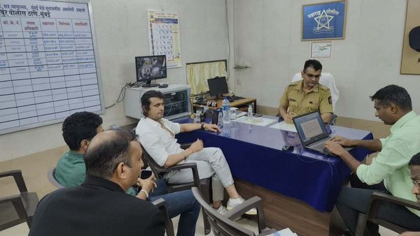 सोनू निगम पर कॉन्सर्ट में हुआ हमला, धक्का मुक्की में सीढ़ी पर गिरे, सिंगर ने बताया पूरा वाकया- VIDEO