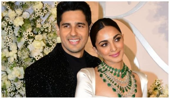 आप भी देखिए रोमांटिक कपल सिद्धार्थ और कियारा की रिसेप्शन पार्टी की कुछ खास तस्वीरें