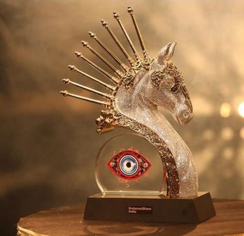 Bigg Boss16: बिग बॉस 16 की प्राइस मनी हुई 31 लाख, ट्रॉफी की देखिए एक झलक