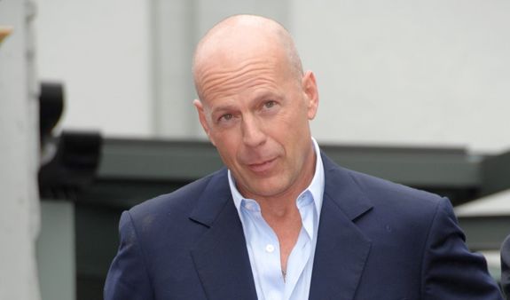 हॉलीवुड सुपरस्टार Bruce Willis की तबीयत हुई खराब, परिवार ने किया इस बीमारी का खुलासा