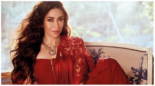 लगभग 11 सालों बाद फिल्मों में वापसी के लिए तैयार है Karishma Kapoor, फिल्म के नाम का हुआ खुलासा