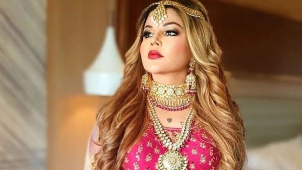 दुबई में अब अपना हुनर दिखाने को Rakhi Sawant हुई तैयार, मिला दोस्तों का साथ