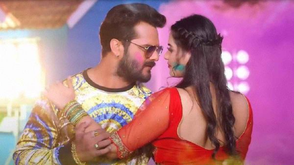 Bhojpuri Holi Song- इन धमाकेदार भोजपुरी गानों से होली बनाइए शानदार, वायरल हुई लिस्ट!