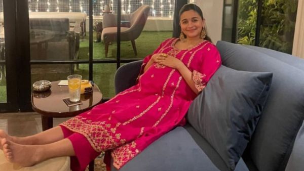 क्या फिर से प्रेग्नेंट हैं आलिया भट्ट? बड़ा सा बेबी बंप थामे घर में करती दिखी ये काम